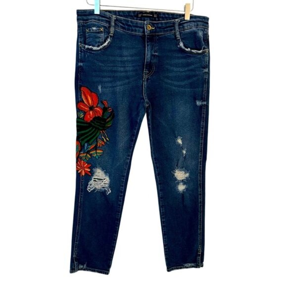 Zara | Blue Trafaluc Denimwear Embroidered Distressed Jeans Size 10 - Picture 1 of 11